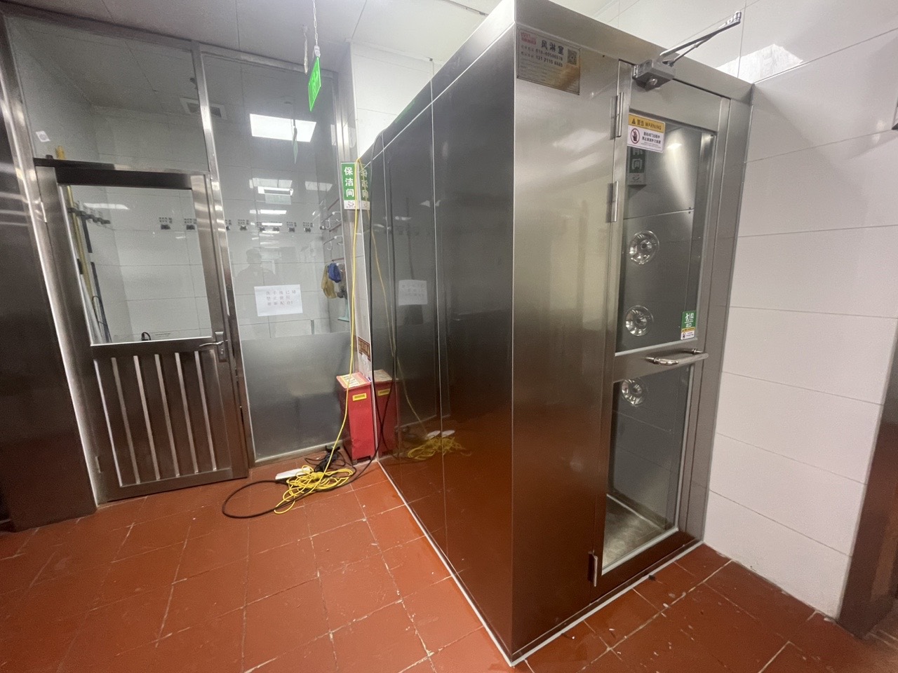 濟(jì)南樂家餐飲管理有限公司安裝風(fēng)淋通道